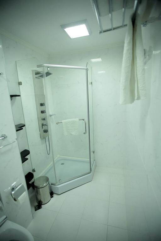 Hotel Vanilla Батуми Экстерьер фото